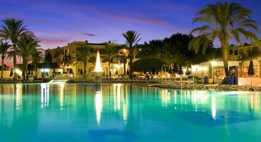 Globales Aparthotel Bouganvilla Sa Coma  Eksteriør billede
